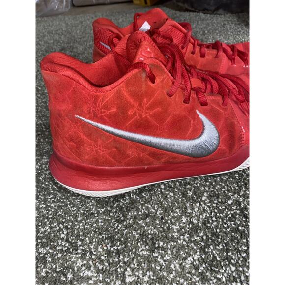 Nike Kyrie 3 University Red Men\'s Size 11.5 Basketball Shoes Suede Nike Zoom main image 8